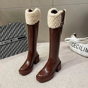 Bota Cano Longo Detalhe de Pelúcia Modern Cecília