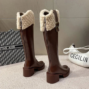 Bota Cano Longo Detalhe de Pelúcia Modern Cecília